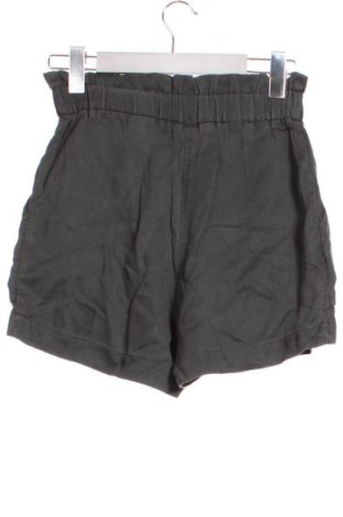 Damen Shorts H&M, Größe S, Farbe Grün, Preis 12,99 €