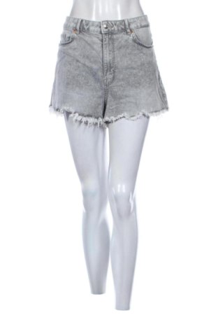 Pantaloni scurți de femei H&M Divided, Mărime L, Culoare Gri, Preț 52,13 Lei, #136638540
