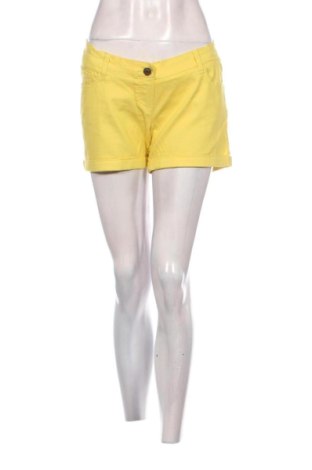 Pantaloni scurți de femei Maternite, Mărime M, Culoare Galben, Preț 107,99 Lei