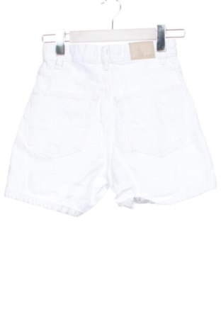 Γυναικείο κοντό παντελόνι Pull&Bear, Μέγεθος XXS, Χρώμα Λευκό, Τιμή 9,71 €