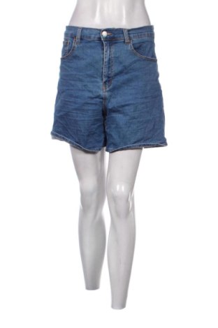 Γυναικείο κοντό παντελόνι Pull&Bear, Μέγεθος L, Χρώμα Μπλέ, Τιμή 11,99 €