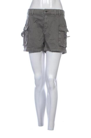 Дамски къс панталон Tally Weijl, Размер S, Цвят Зелен, Цена 10,22 €