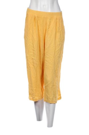 Pantaloni scurți de femei Unbranded, Mărime L, Culoare Galben, Preț 60,99 Lei