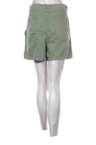Damen Shorts Zara, Größe M, Farbe Grün, Preis 8,25 €