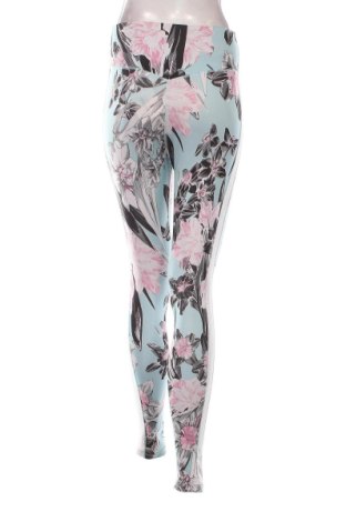 Дамски клин Nike, Размер S, Цвят Многоцветен, Цена 31,35 €