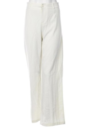 Damenhose Bershka, Größe S, Farbe Weiß, Preis 51,99 €