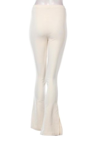 Damenhose Bershka, Größe S, Farbe Ecru, Preis 30,99 €