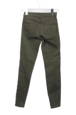 Дамски панталон Bershka, Размер XXS, Цвят Зелен, Цена 15,00 €