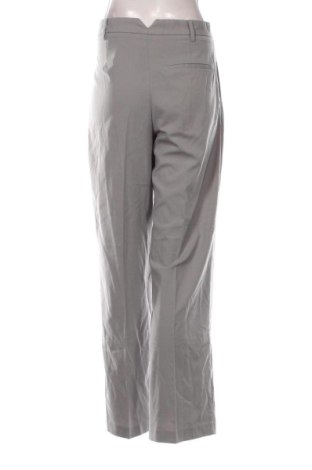 Pantaloni de femei Bershka, Mărime M, Culoare Gri, Preț 78,20 Lei