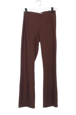 Pantaloni de femei Bershka, Mărime XS, Culoare Maro, Preț 77,00 Lei, #136641227