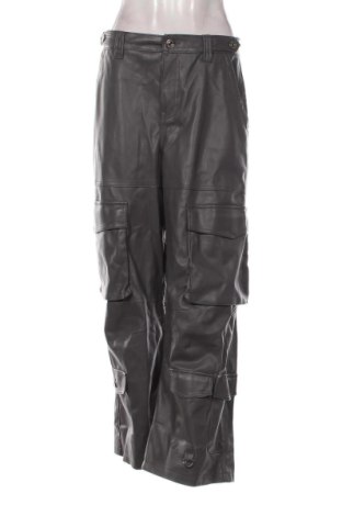 Дамски панталон Bershka, Размер M, Цвят Сив, Цена 15,00 €, #136660033