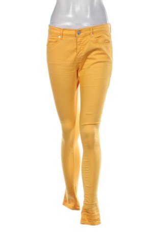 Pantaloni de femei Cross Jeans, Mărime L, Culoare Portocaliu, Preț 78,20 Lei, #136649795