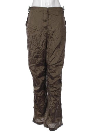 Дамски панталон Maharishi, Размер XL, Цвят Зелен, Цена 75,29 €, #136645159