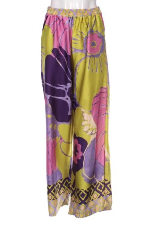 Pantaloni de femei NEW COLLECTION, Mărime S, Culoare Multicolor, Preț 109,00 Lei, #136668421