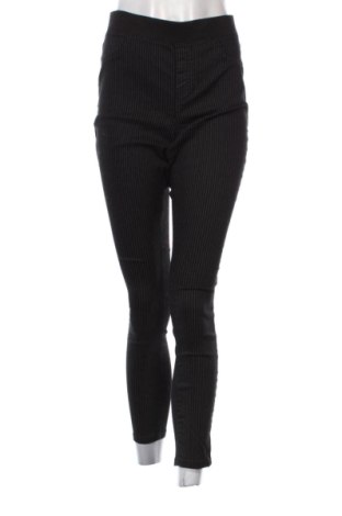 Pantaloni de femei No Boundaries, Mărime L, Culoare Multicolor, Preț 45,99 Lei, #136657084