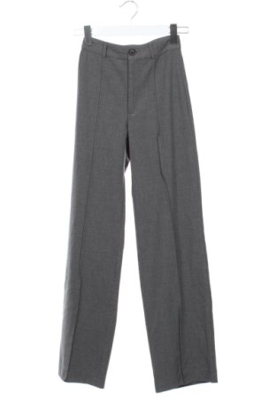 Γυναικείο παντελόνι Pull&Bear, Μέγεθος XXS, Χρώμα Γκρί, Τιμή 15,00 €
