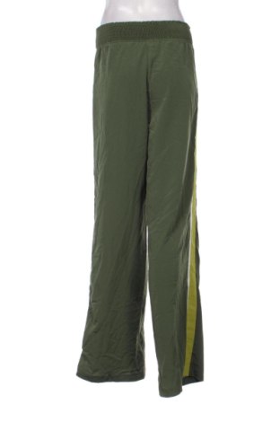 Damskie spodnie Stradivarius, Rozmiar M, Kolor Kolorowy, Cena 78,99 zł