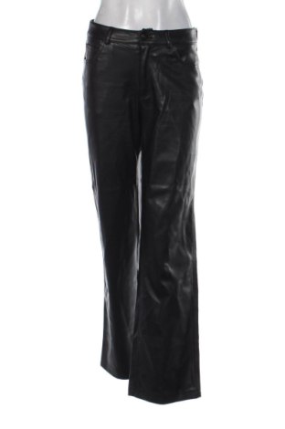 Дамски панталон Stradivarius, Размер S, Цвят Черен, Цена 14,77 €, #136641223