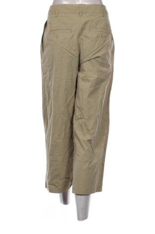 Дамски панталон Weekend Max Mara, Размер S, Цвят Зелен, Цена 78,22 €