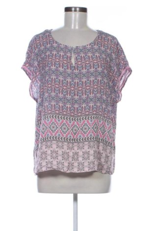 Дамски топ C.W. Designs, Размер XXL, Цвят Многоцветен, Цена 15,00 €, #136649804