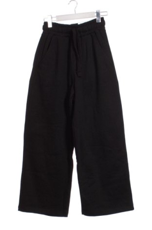 Дамско спортно долнище Bershka, Размер XS, Цвят Черен, Цена 19,42 €