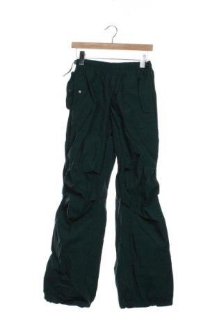 Damskie spodnie sportowe Bershka, Rozmiar XS, Kolor Zielony, Cena 79,15 zł, #136654520