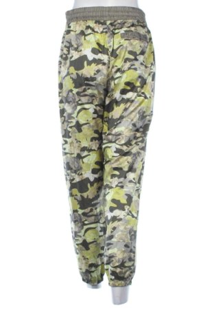 Damskie spodnie sportowe Nike, Rozmiar M, Kolor Kolorowy, Cena 112,53 zł