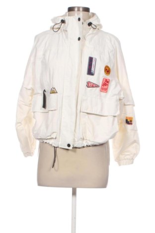 Kurtka damska Bershka, Rozmiar XS, Kolor ecru, Cena 133,96 zł, #136619547