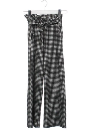 Kinderhose Kiabi, Größe 9-10y/ 140-146 cm, Farbe Mehrfarbig, Preis 11,00 €