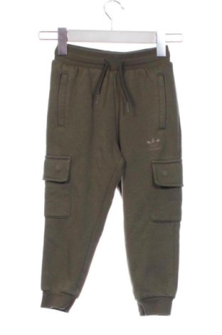 Детско спортно долнище Adidas, Размер 3-4y/ 104-110 см, Цвят Зелен, Цена 39,88 €