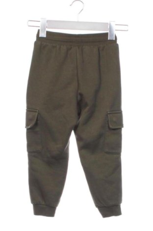 Детско спортно долнище Adidas, Размер 3-4y/ 104-110 см, Цвят Зелен, Цена 39,88 €