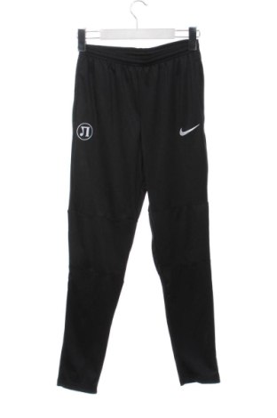 Dětské tepláky Nike, Velikost 14-15y/ 168-170 cm, Barva Černá, Cena  489,00 Kč, #136648096