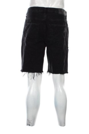 Мъжки къс панталон Bershka, Размер L, Цвят Черен, Цена 15,33 €