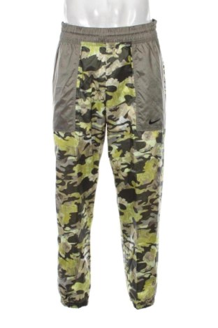 Pantaloni trening de bărbați Nike, Mărime L, Culoare Multicolor, Preț 151,99 Lei