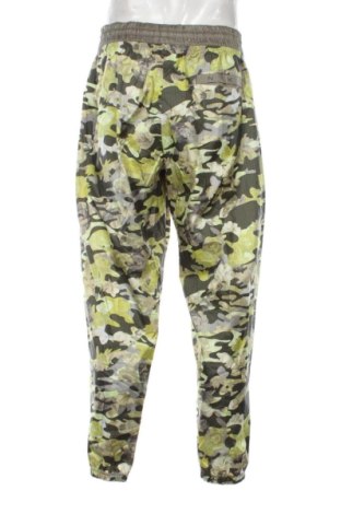 Pantaloni trening de bărbați Nike, Mărime L, Culoare Multicolor, Preț 151,99 Lei