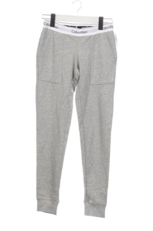 Piżama
 Calvin Klein, Rozmiar XS, Kolor Szary, Cena 263,05 zł, #136580969
