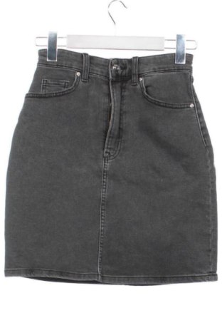 Fustă H&M Divided, Mărime XS, Culoare Gri, Preț 77,00 Lei, #136576500
