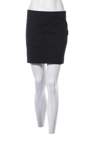 Пола H&M Divided, Размер M, Цвят Черен, Цена 10,22 €