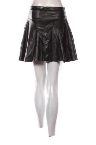 Пола SHEIN, Размер S, Цвят Черен, Цена 10,00 €