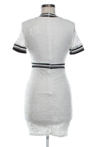 Kleid Amisu, Größe XS, Farbe Weiß, Preis 25,99 €