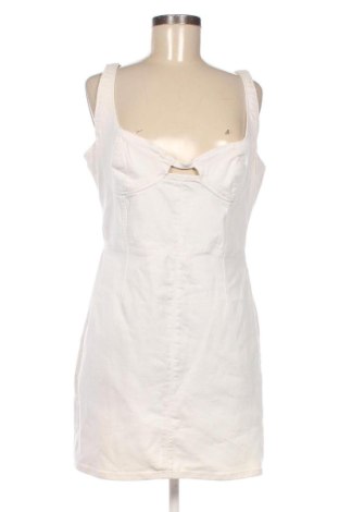 Kleid Bershka, Größe L, Farbe Weiß, Preis 32,00 €, #136590887