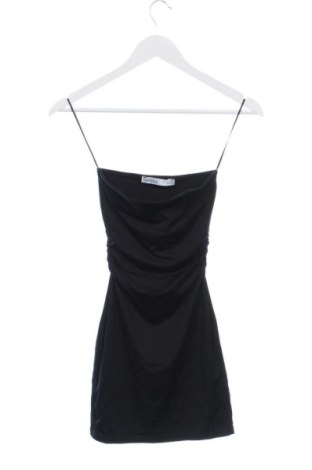 Рокля Bershka, Размер XS, Цвят Черен, Цена 20,00 €