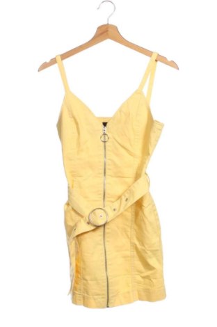 Рокля Bershka, Размер M, Цвят Жълт, Цена 18,40 €, #136617726