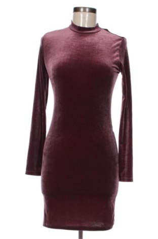Sukienka Bershka, Rozmiar S, Kolor Fioletowy, Cena 104,99 zł