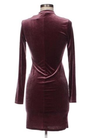 Sukienka Bershka, Rozmiar S, Kolor Fioletowy, Cena 104,99 zł