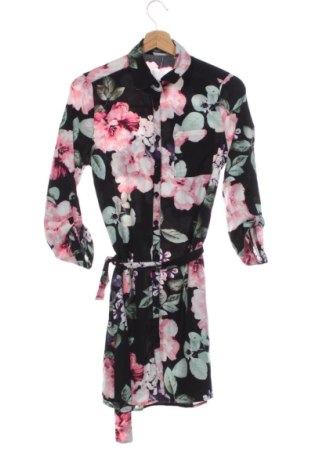 Kleid Boohoo, Größe XS, Farbe Mehrfarbig, Preis 25,00 €