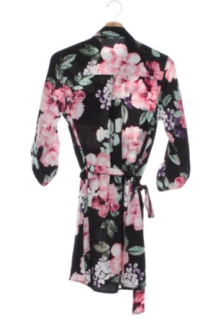 Kleid Boohoo, Größe XS, Farbe Mehrfarbig, Preis 25,00 €