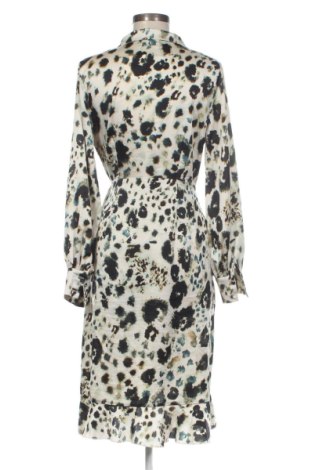 Kleid Boohoo, Größe M, Farbe Mehrfarbig, Preis 38,99 €