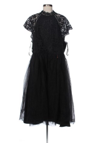 Kleid Chi Chi, Größe 3XL, Farbe Schwarz, Preis 32,00 €