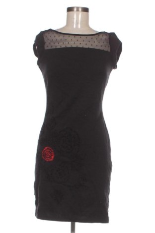 Рокля Desigual, Размер S, Цвят Черен, Цена 42,43 €